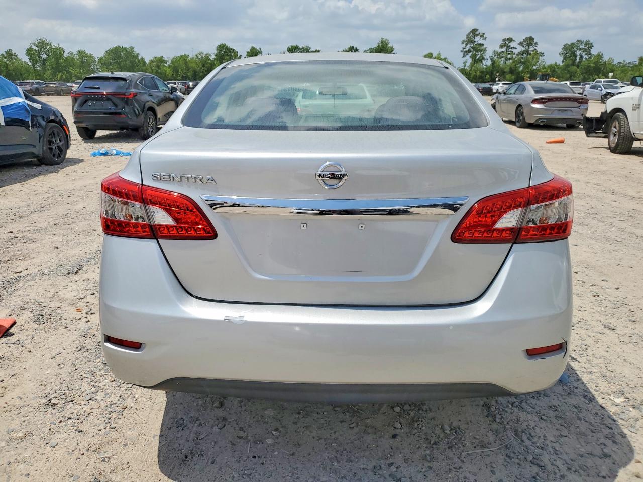 Nissan Sentra S