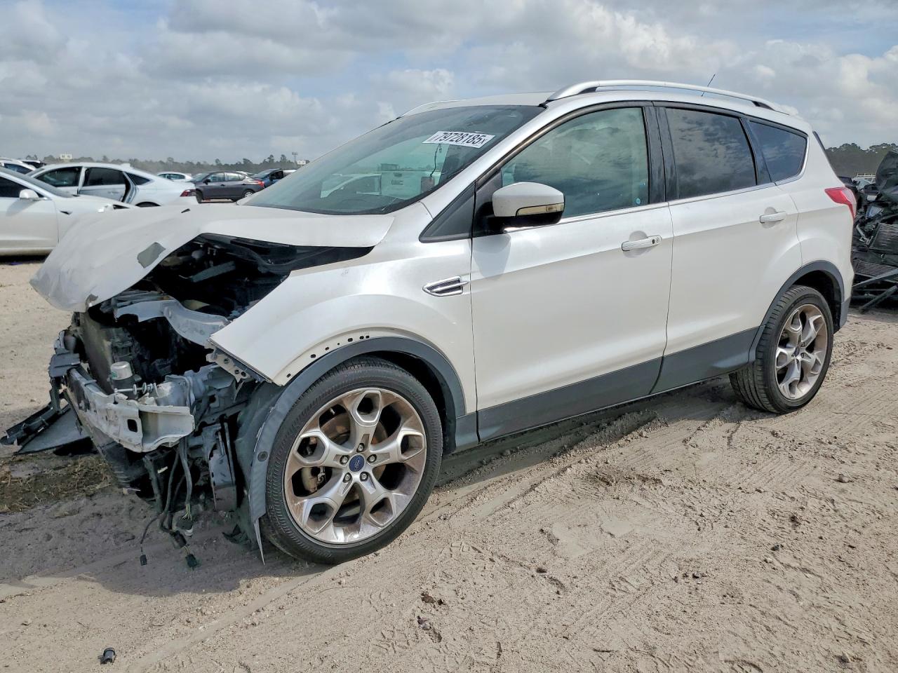 Salvage Ford Escape Image