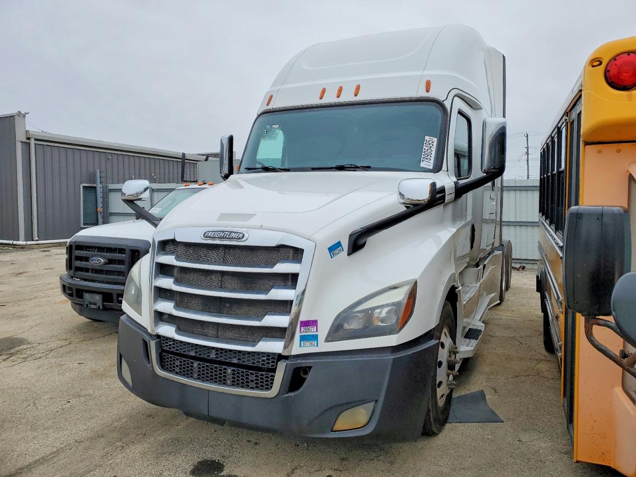 Freigliner Cascadia 126