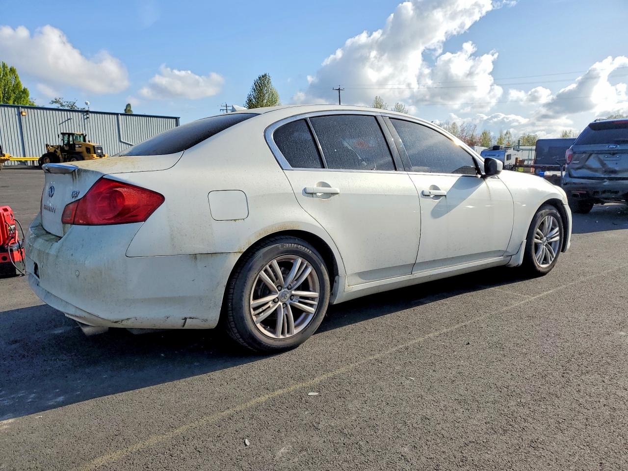INFINITI G37 Base