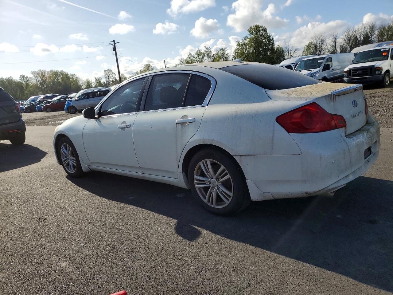 INFINITI G37 Base