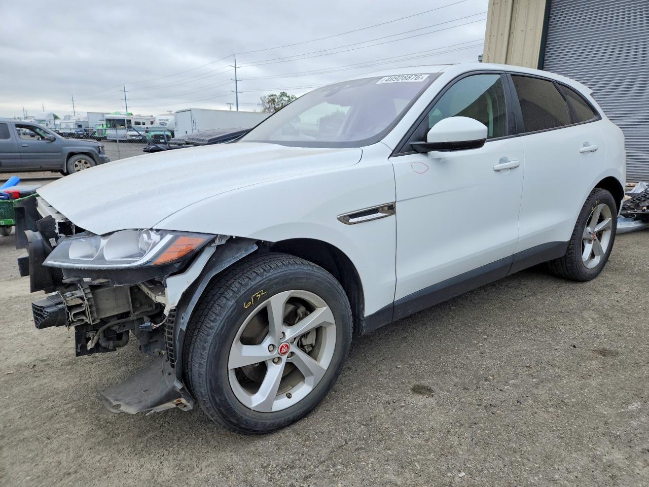 Salvage Jaguar F-PACE Image