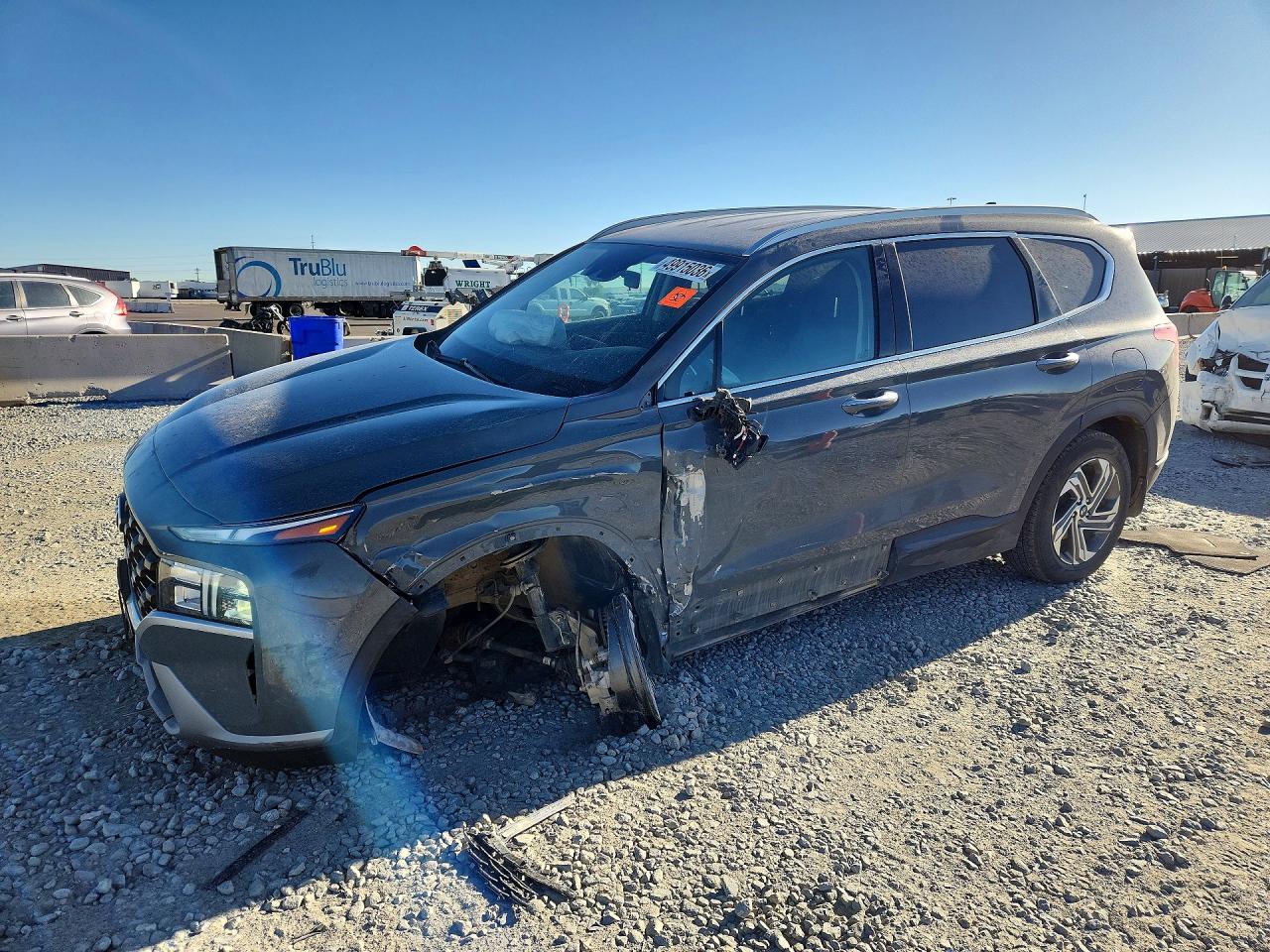 Salvage Hyundai SANTA FE Image