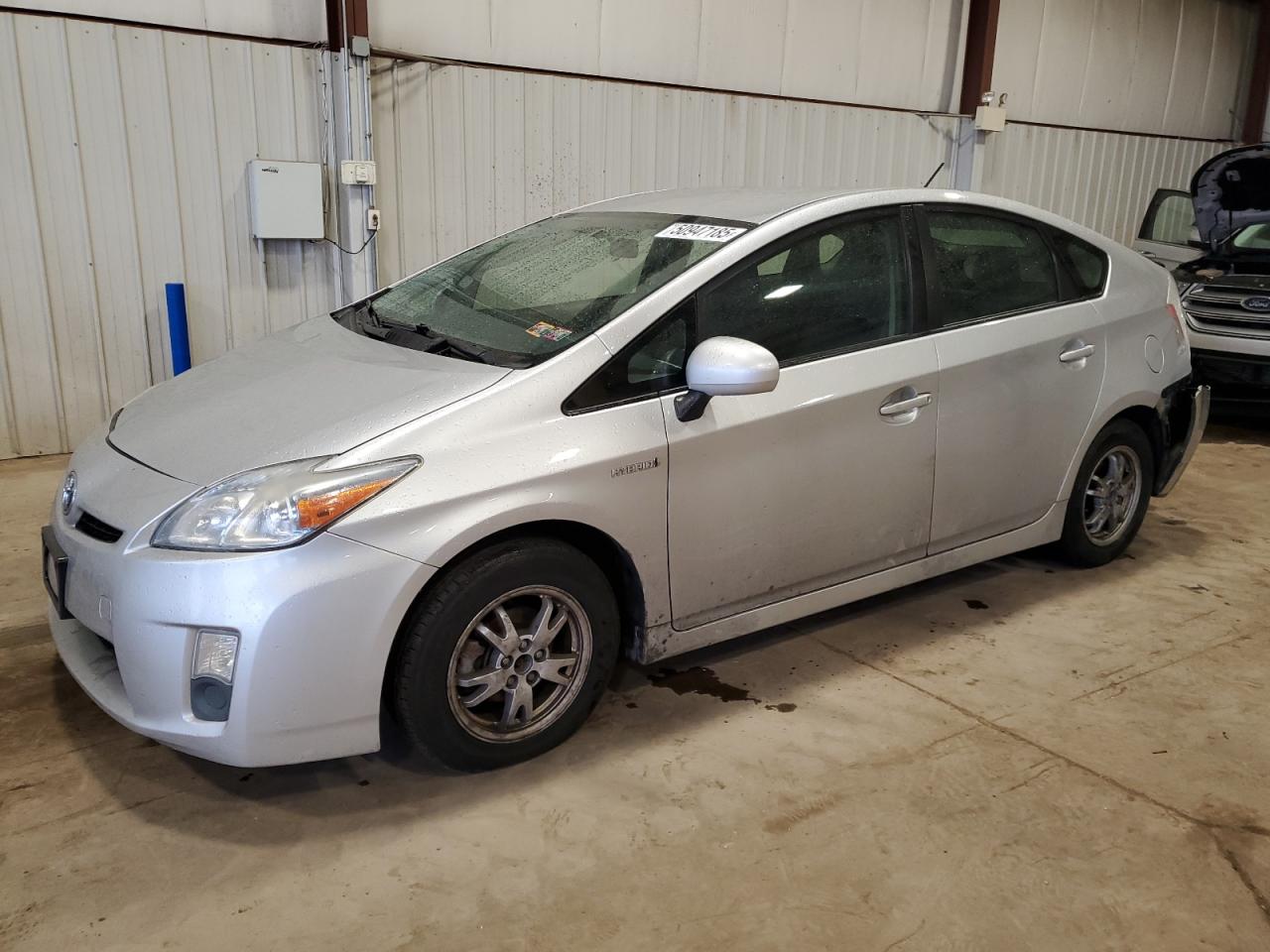 Salvage Toyota Prius Image