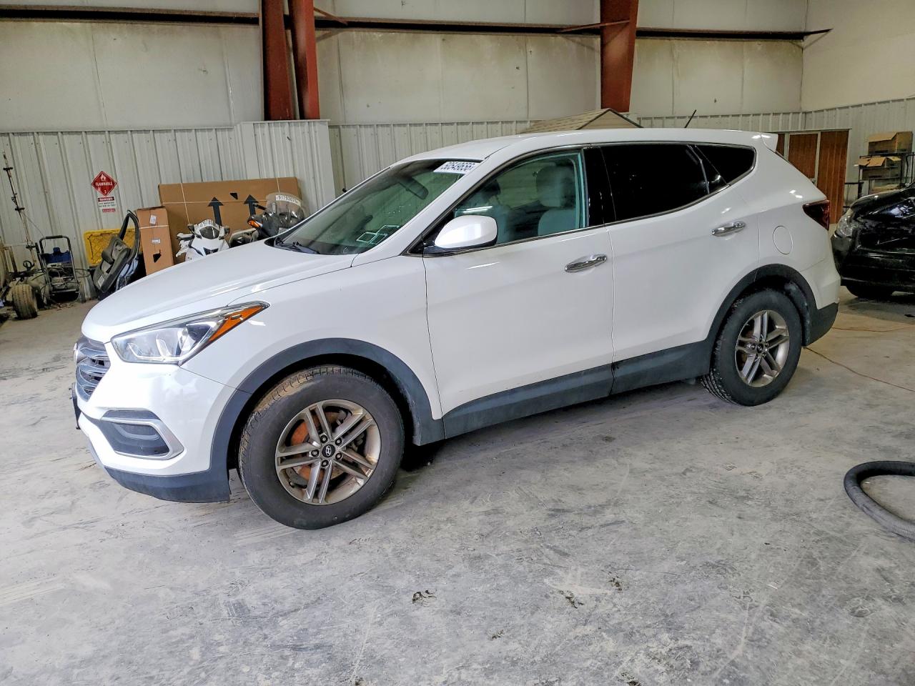 Salvage Hyundai SANTA FE Image