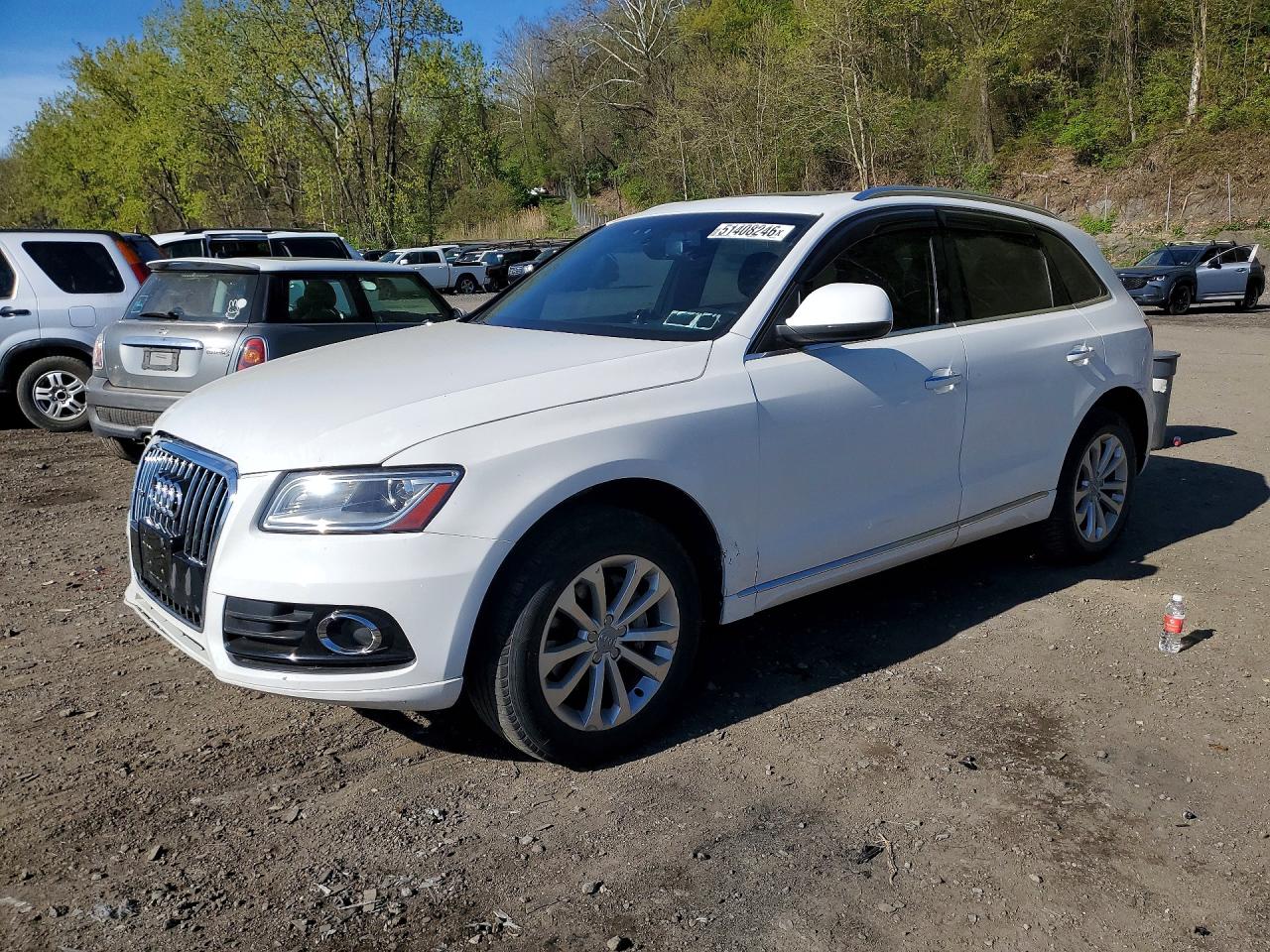 Salvage Audi Q5 Image