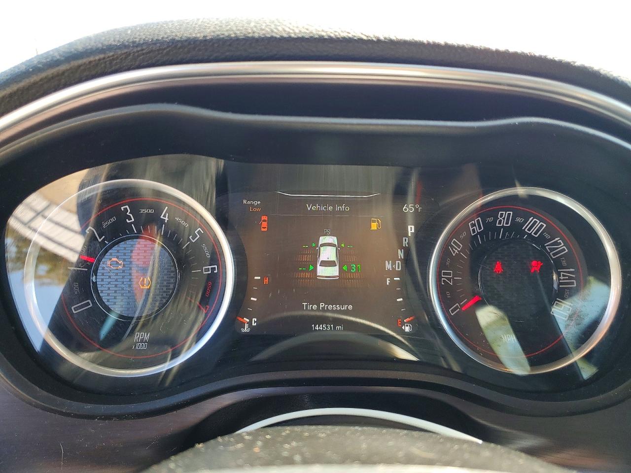 Dodge Challenger Sxt