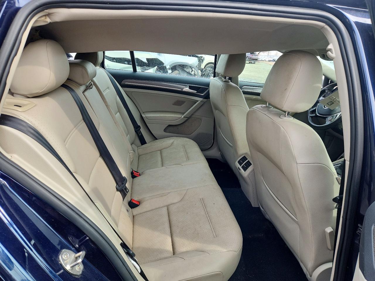 Volkswagen Golf S