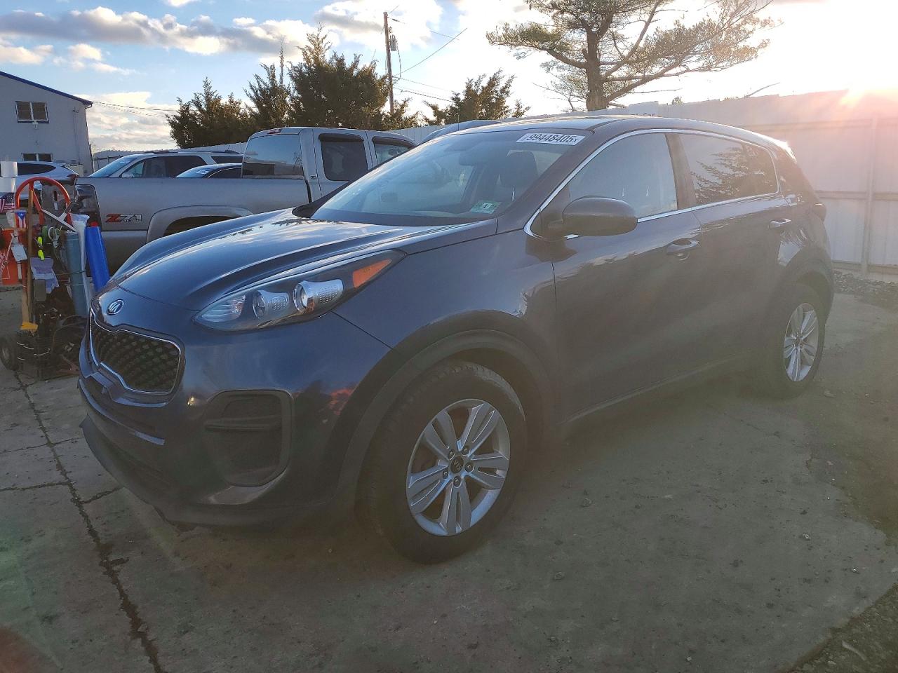 Salvage Kia Sportage Image