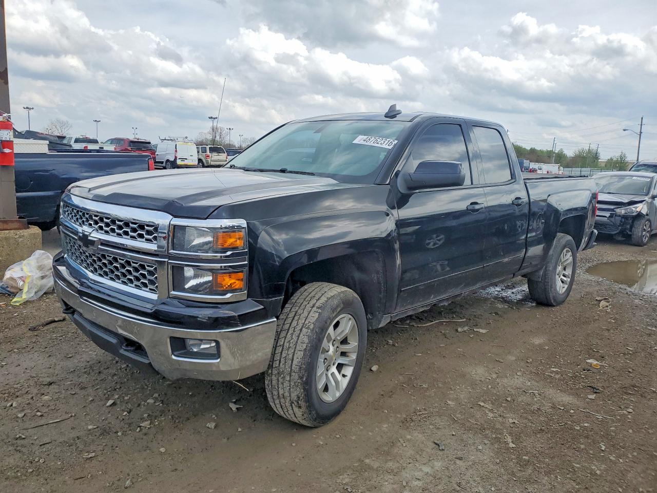 Salvage Chevrolet Silverado Image