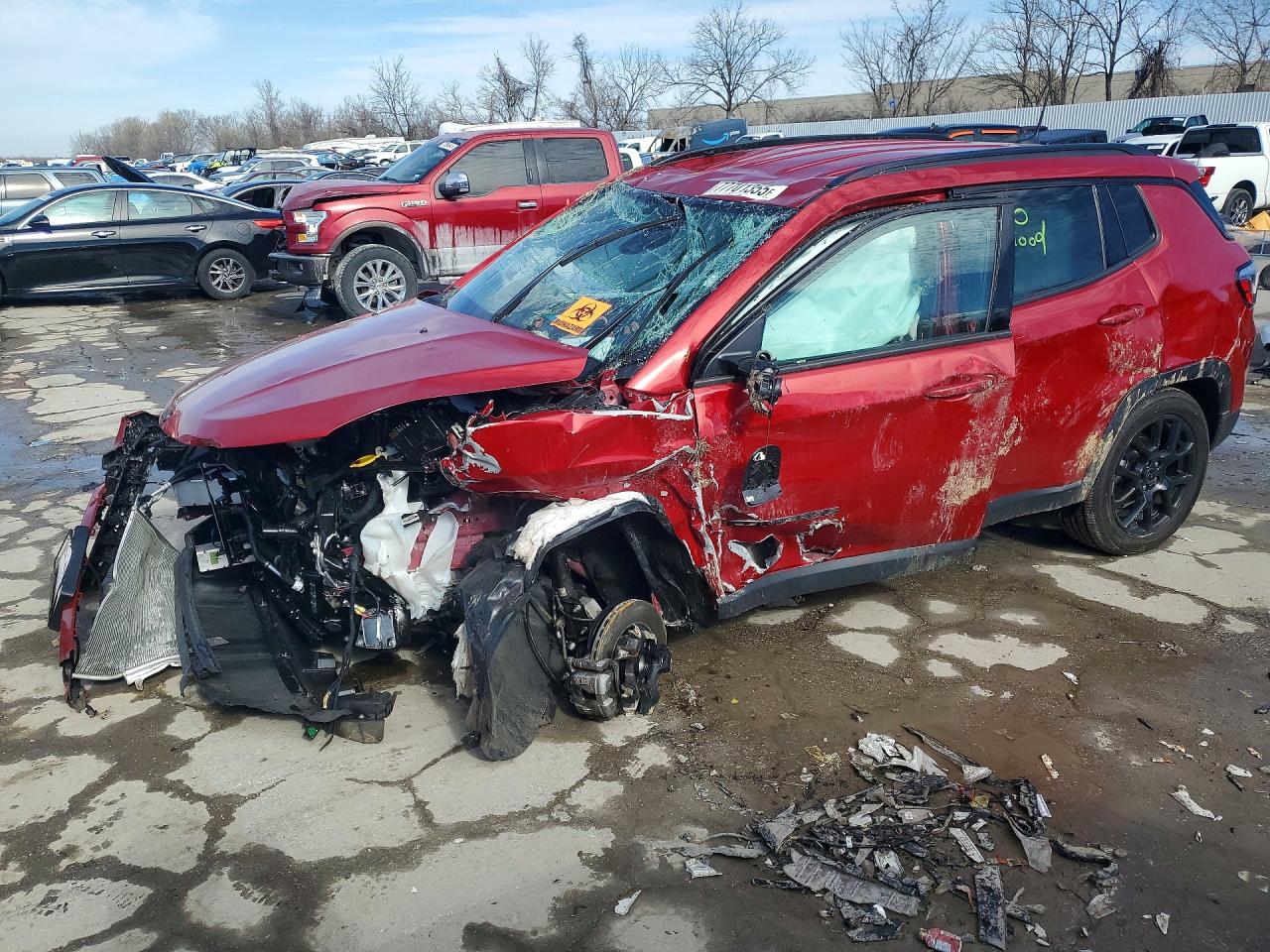 Salvage Jeep Compass Image