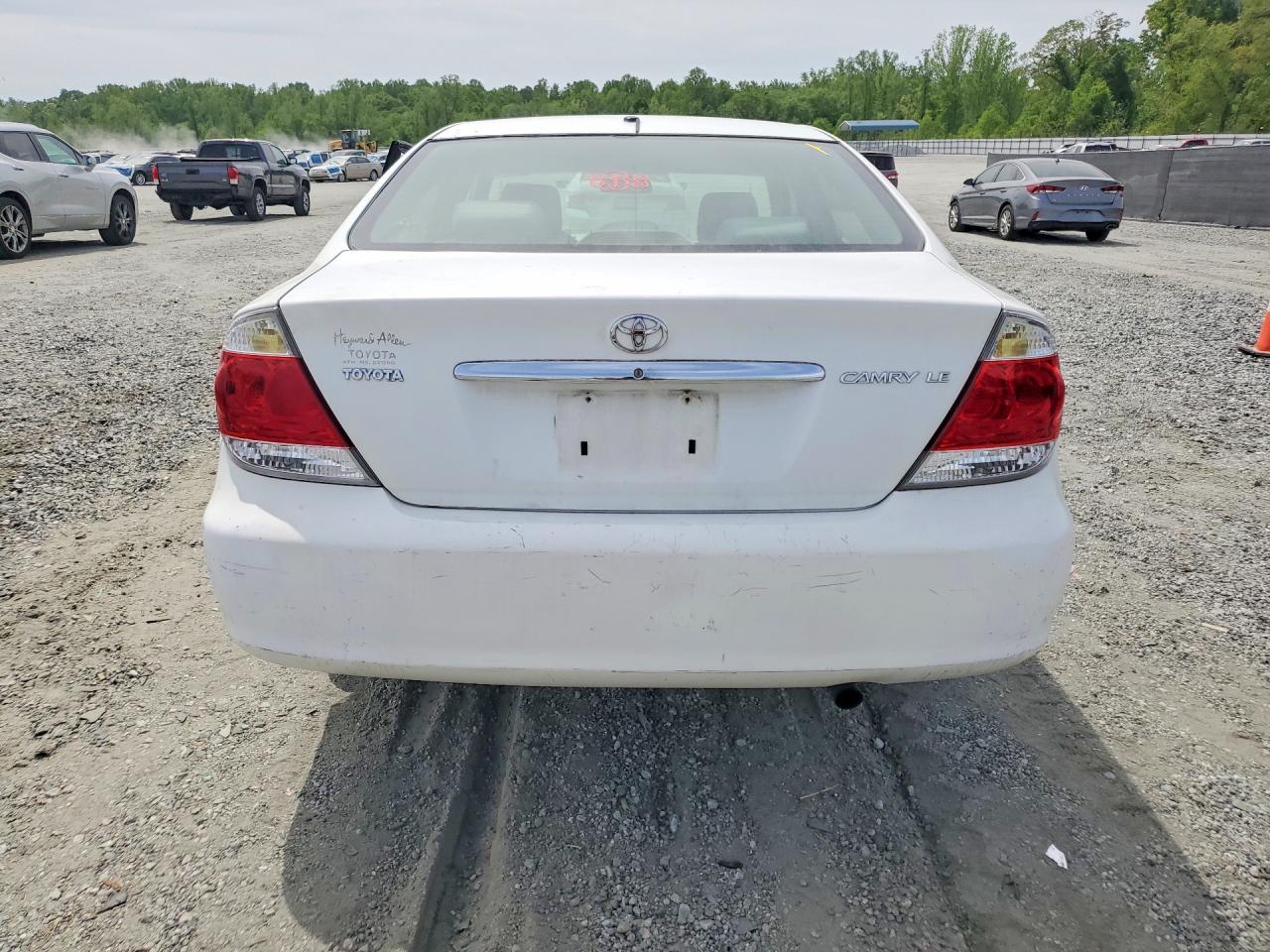 Toyota Camry Le