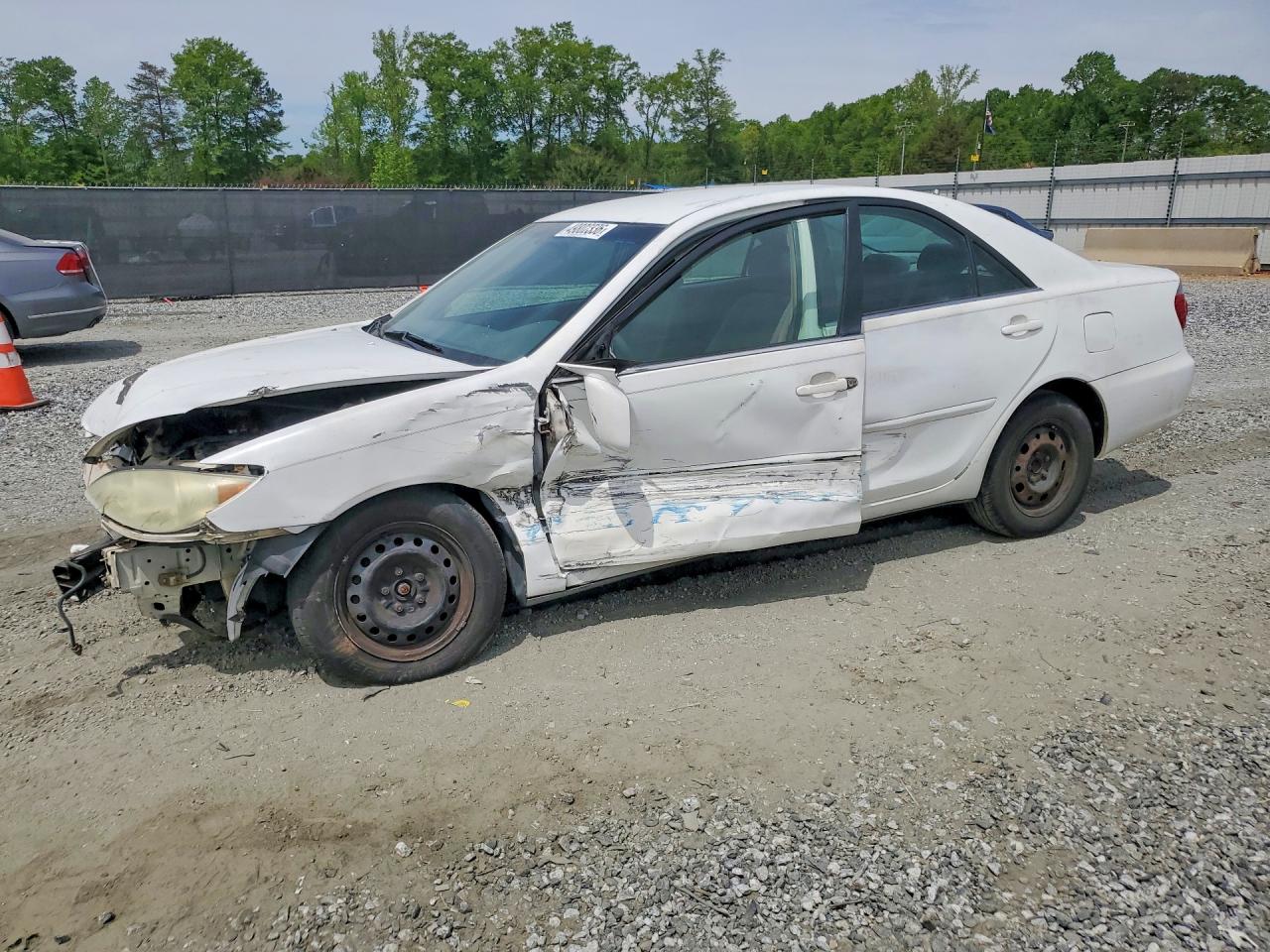 Salvage Toyota Camry Image
