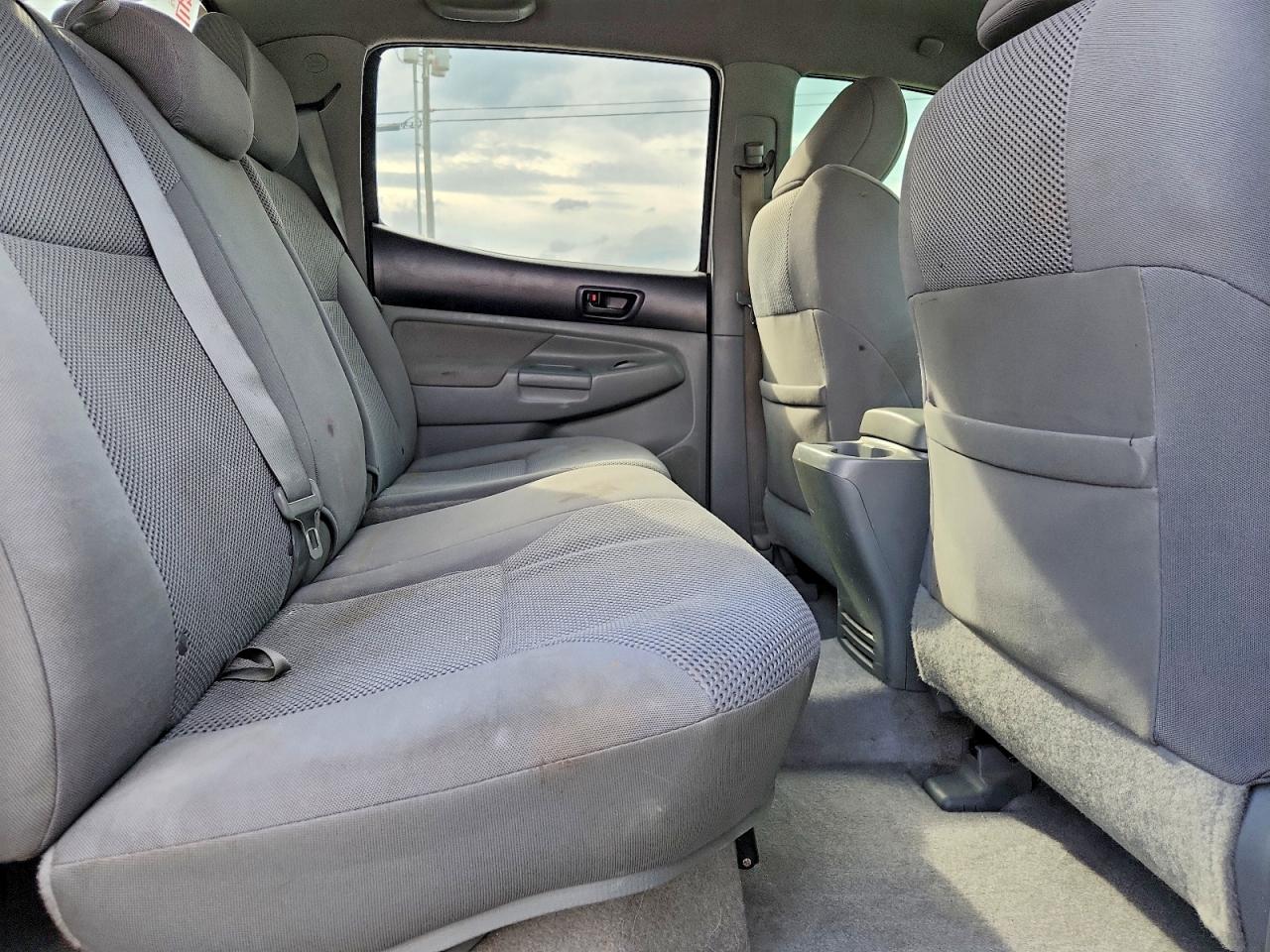 Toyota Tacoma V6