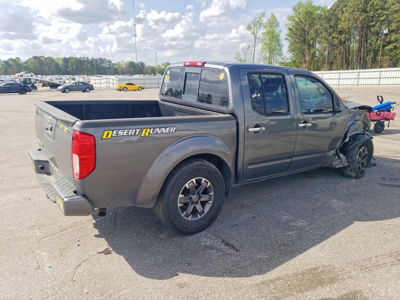 Nissan Frontier Desert Runner