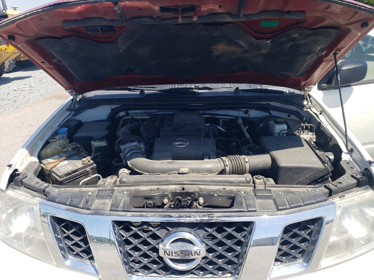 Nissan Frontier Sv V6