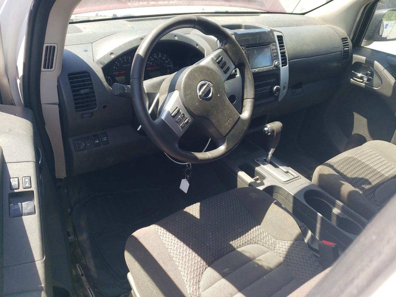Nissan Frontier Sv V6