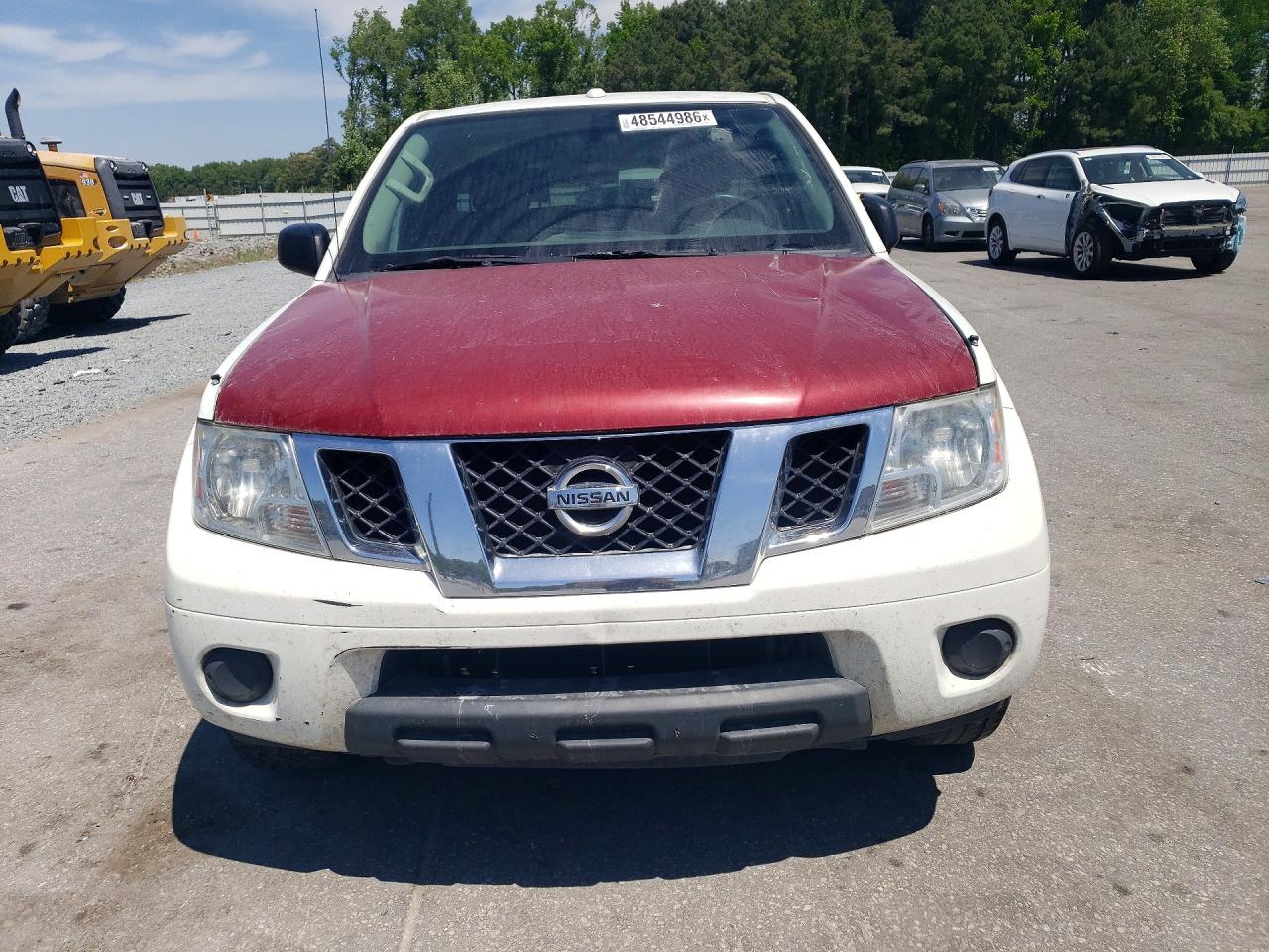 Nissan Frontier Sv V6