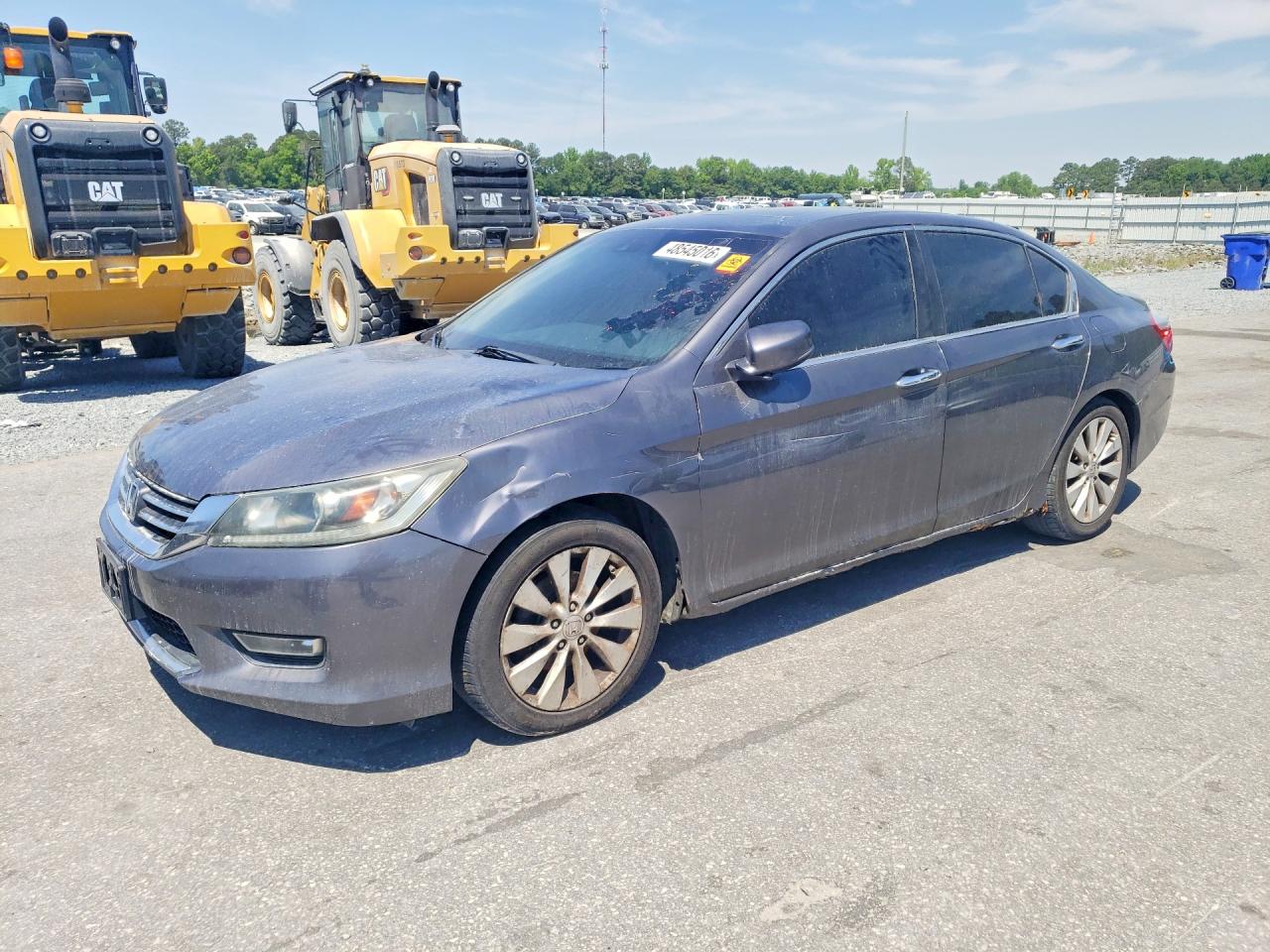 Salvage Honda Accord Image