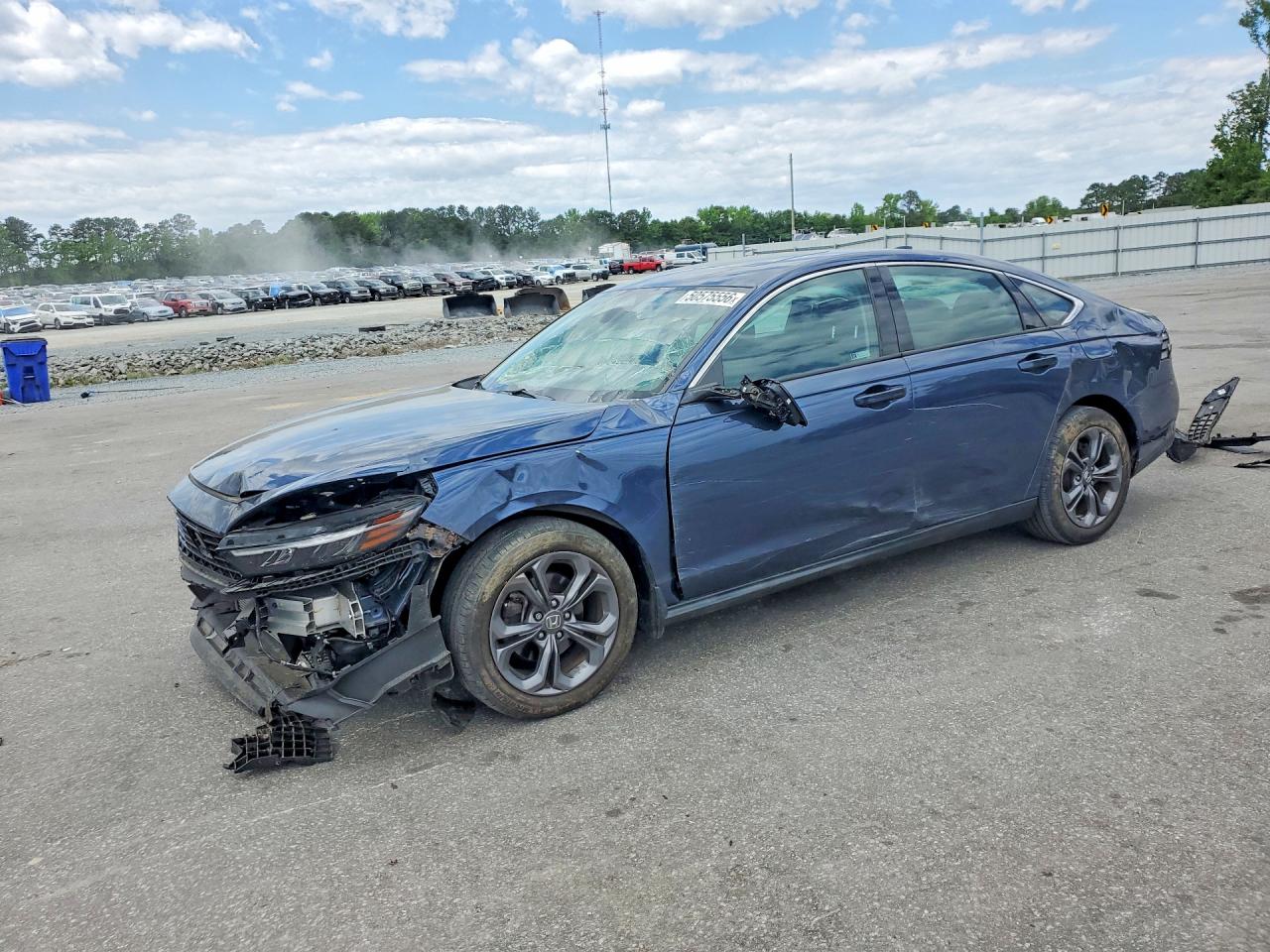 Salvage Honda Accord Image