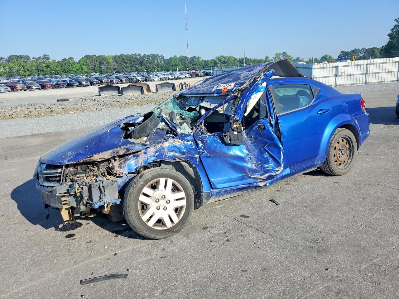 Salvage Dodge Avenger Image