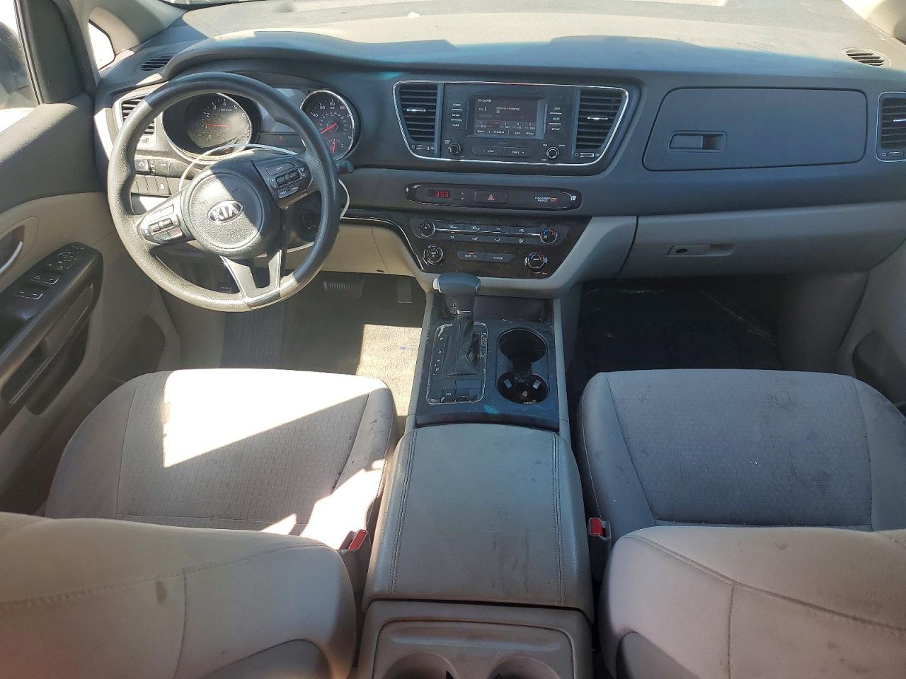 Kia Sedona Lx