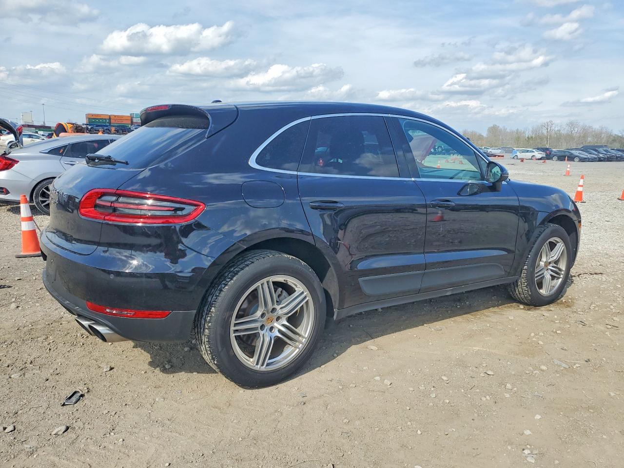 Porsche Macan S