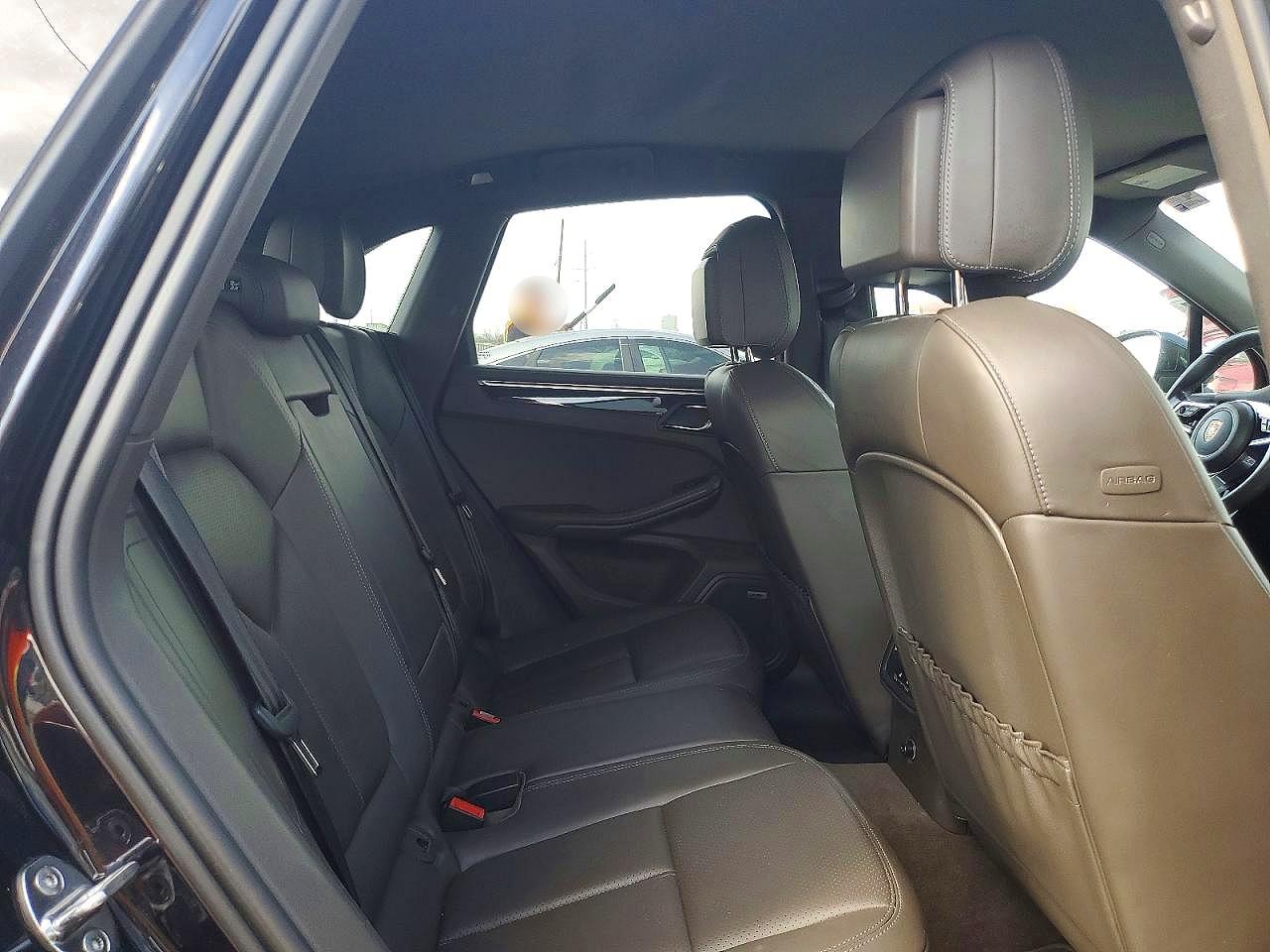 Porsche Macan S