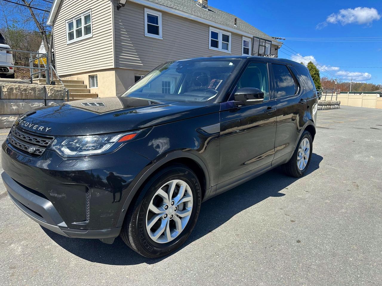 Salvage Land Rover Discovery Image