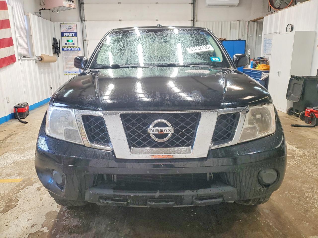 Nissan Frontier S
