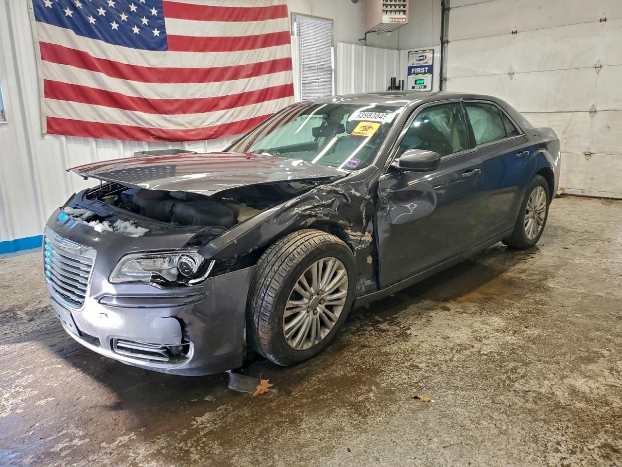 Salvage Chrysler 300 Image