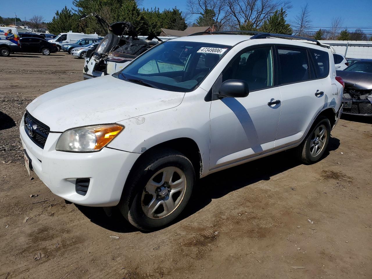Salvage Toyota RAV4 Image