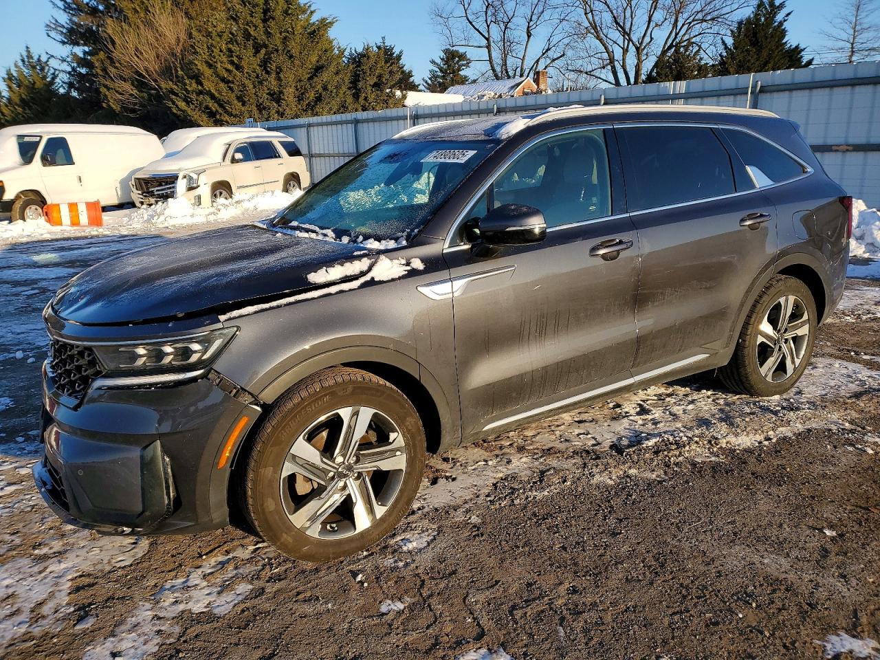 Salvage Kia Sorento Image