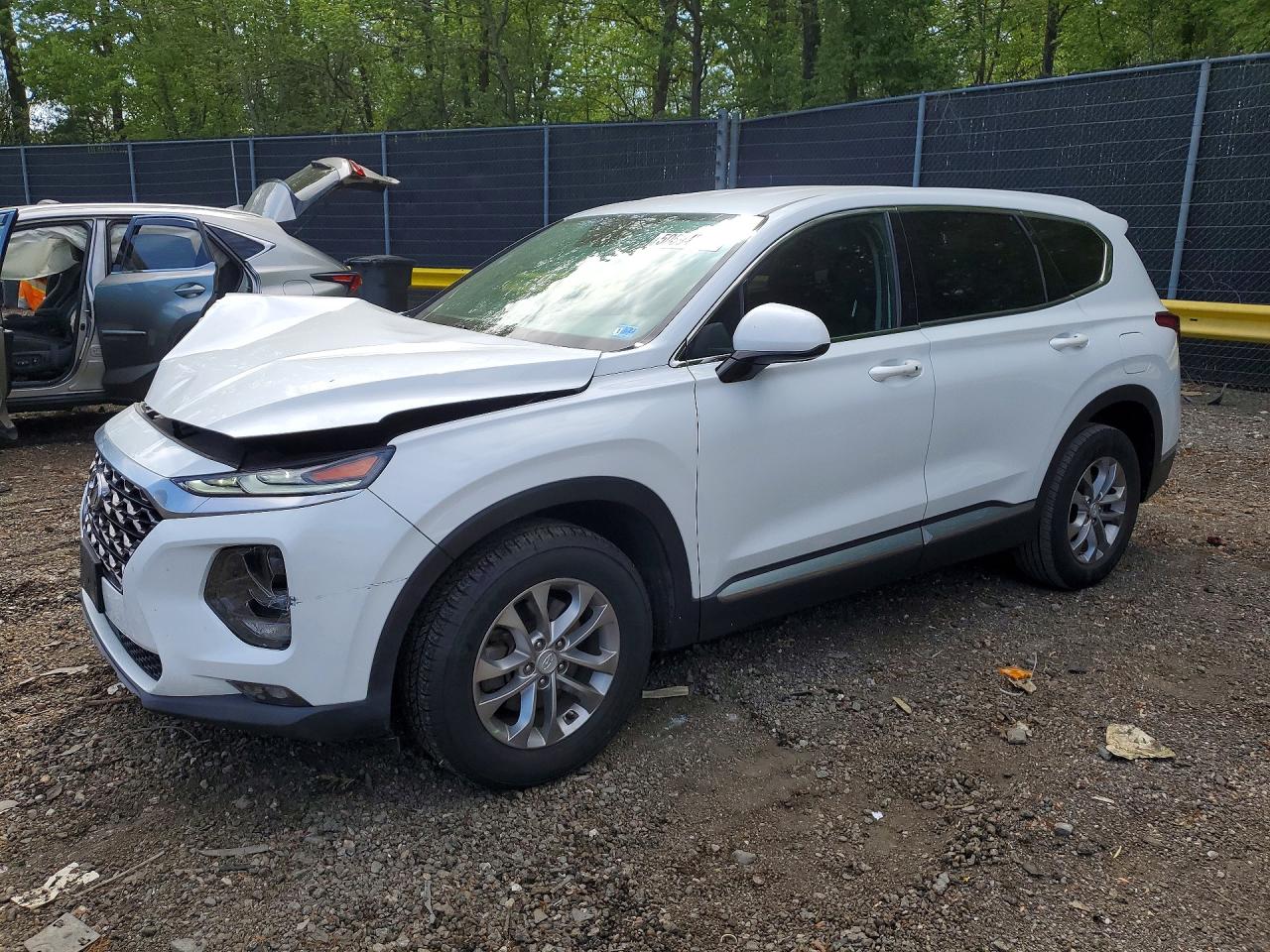 Salvage Hyundai SANTA FE Image