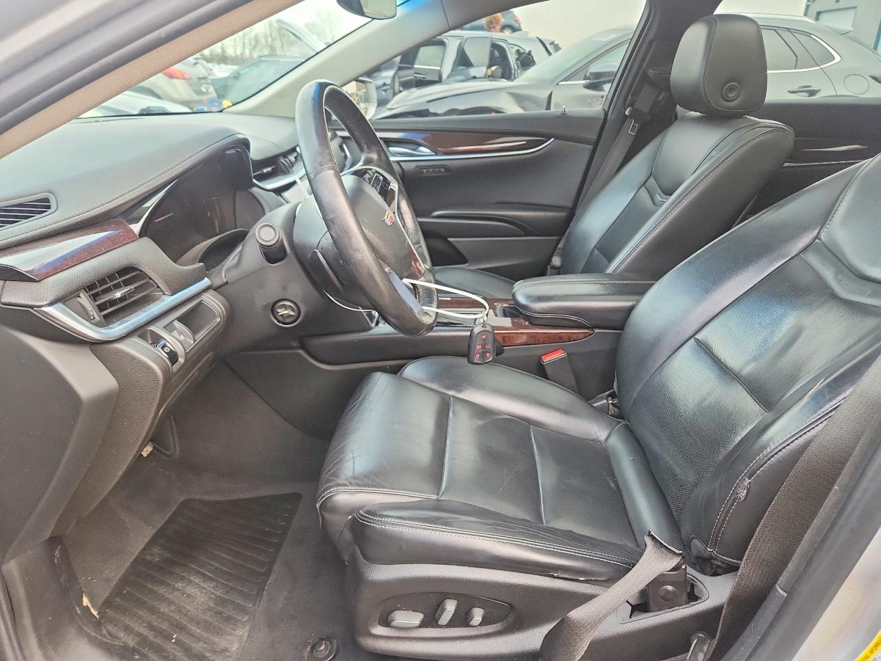 Cadillac XTS Luxury Collection
