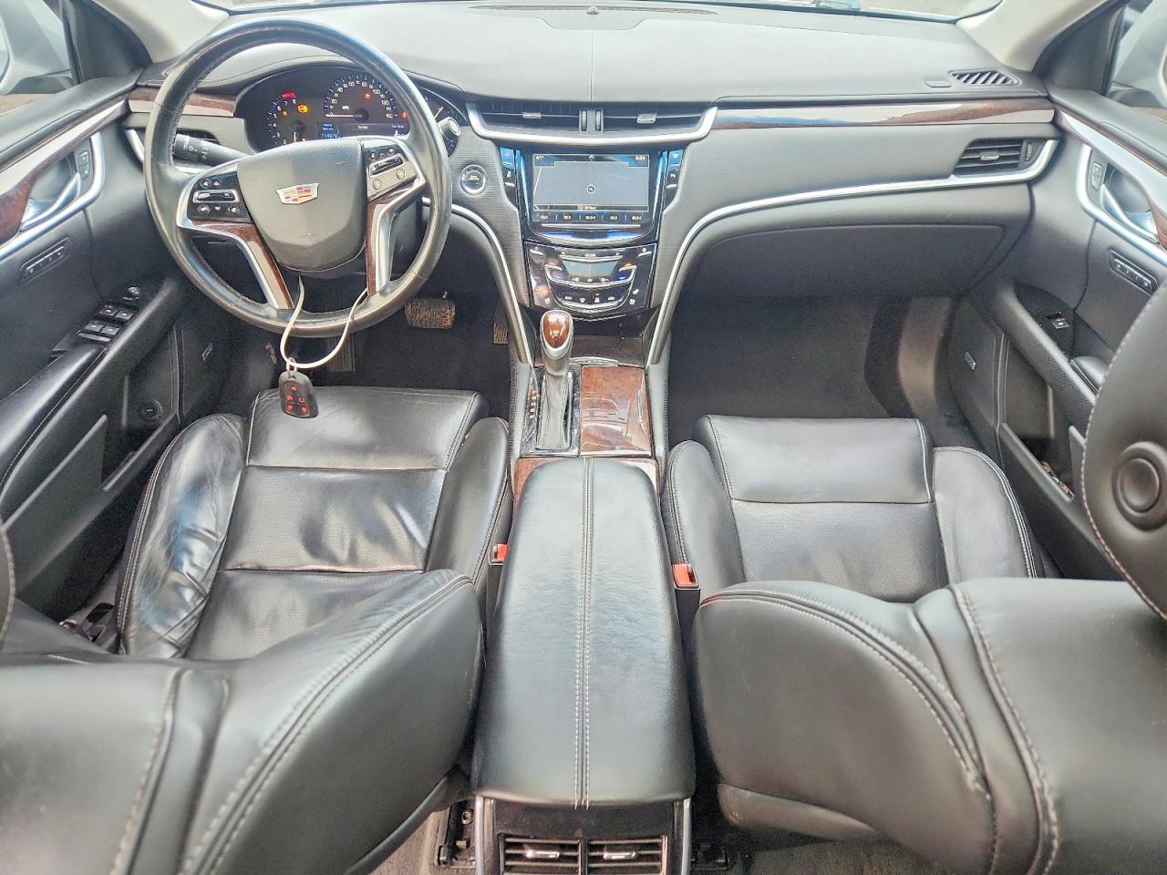 Cadillac XTS Luxury Collection
