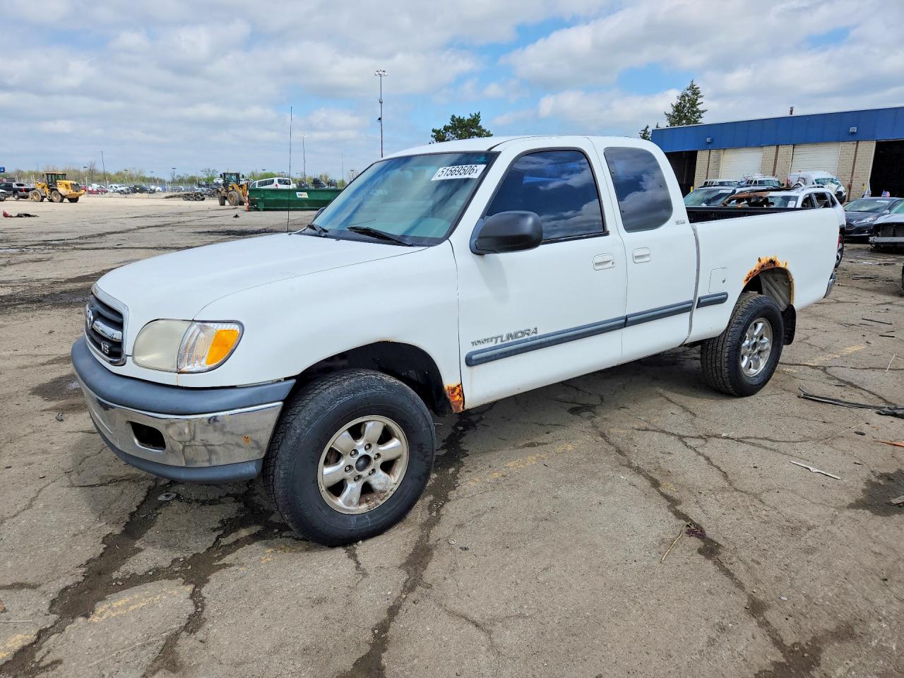 Salvage Toyota Tundra Image