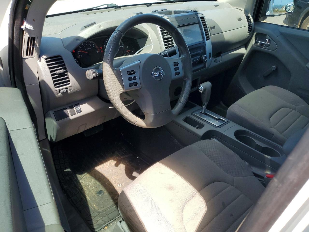 Nissan Frontier S
