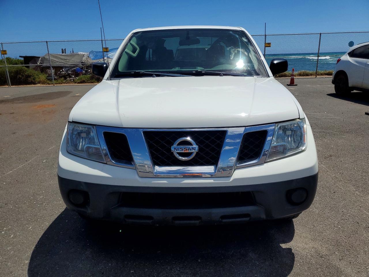 Nissan Frontier S