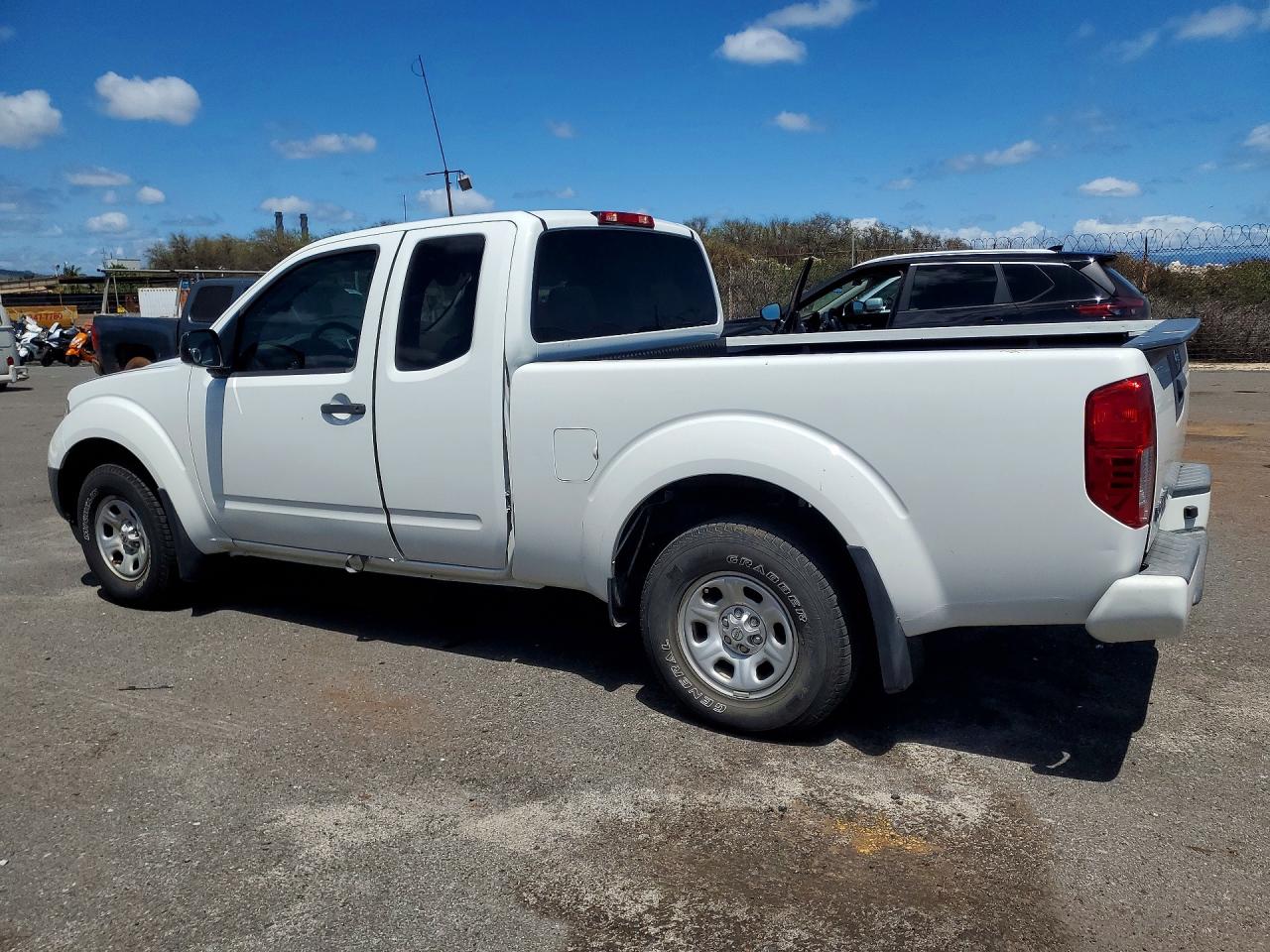 Nissan Frontier S