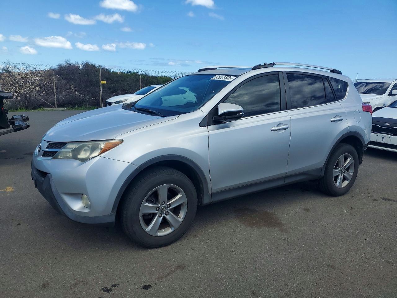 Salvage Toyota RAV4 Image