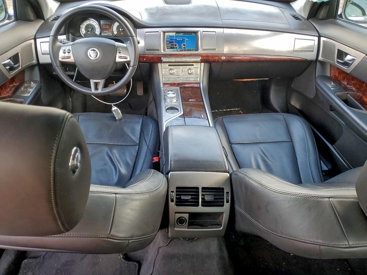 Jaguar XF Premium