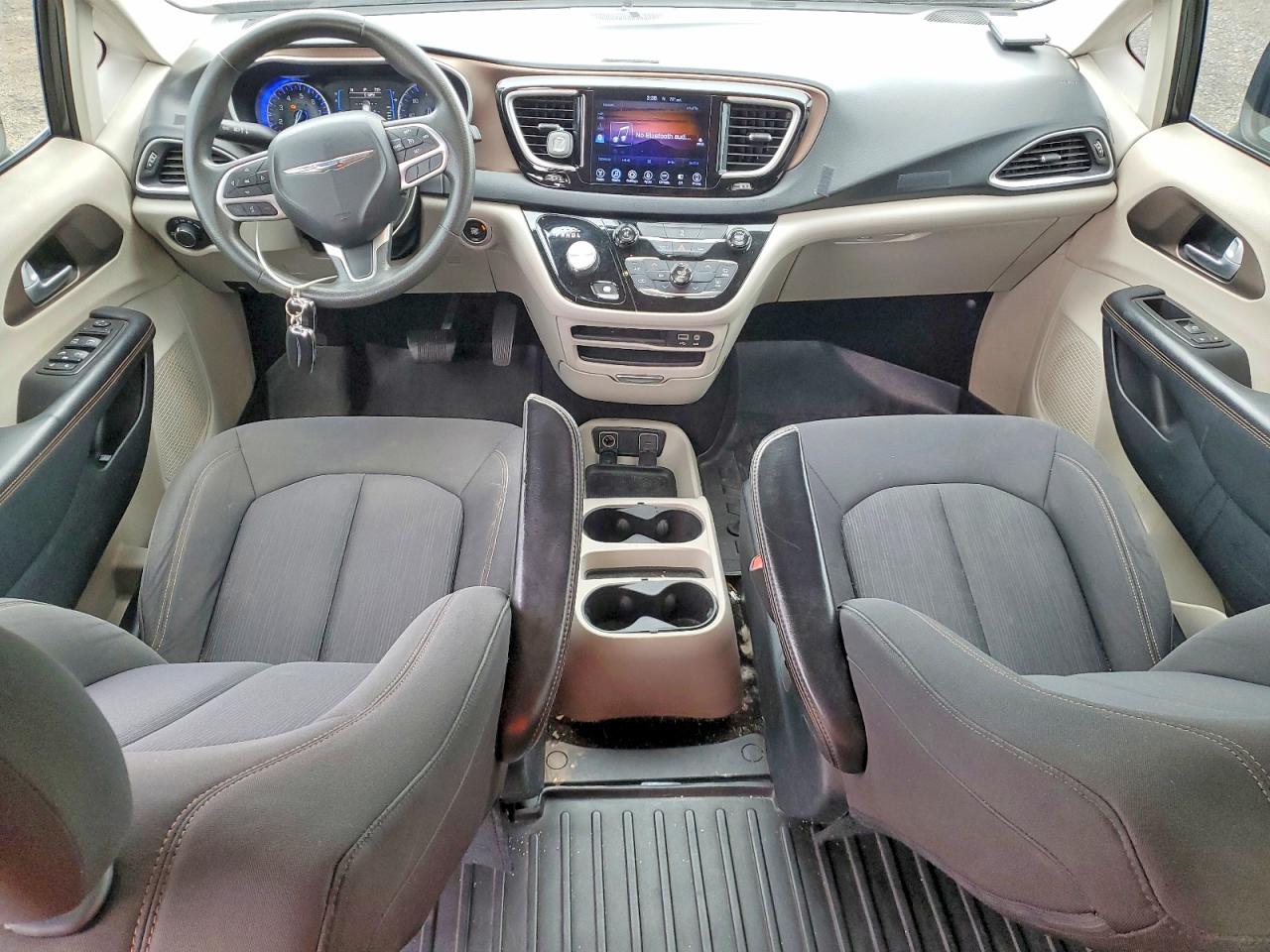 Chrysler Pacifica Touring