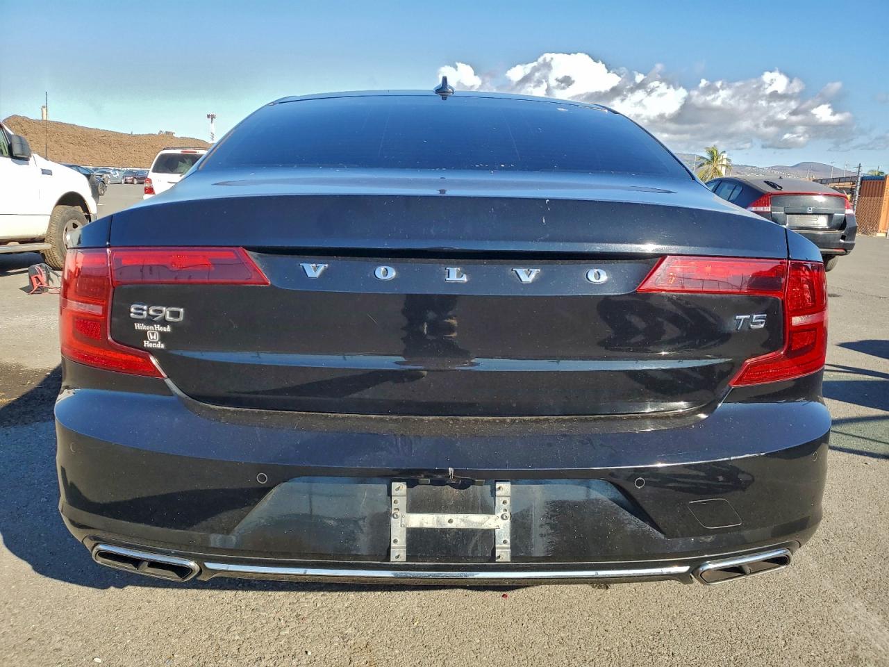 Volvo S90 T5 Momentum