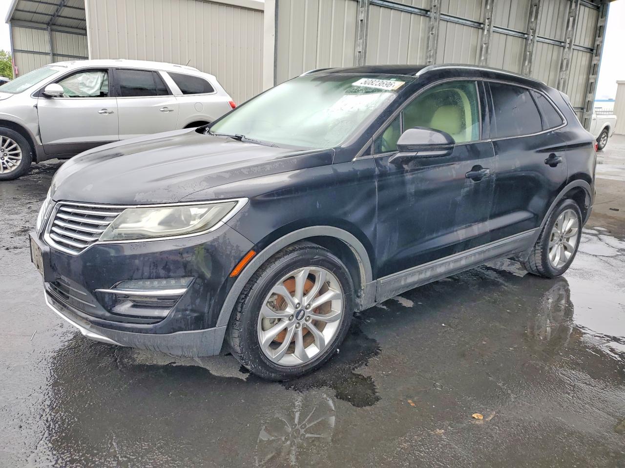 Salvage Lincoln MKC Image