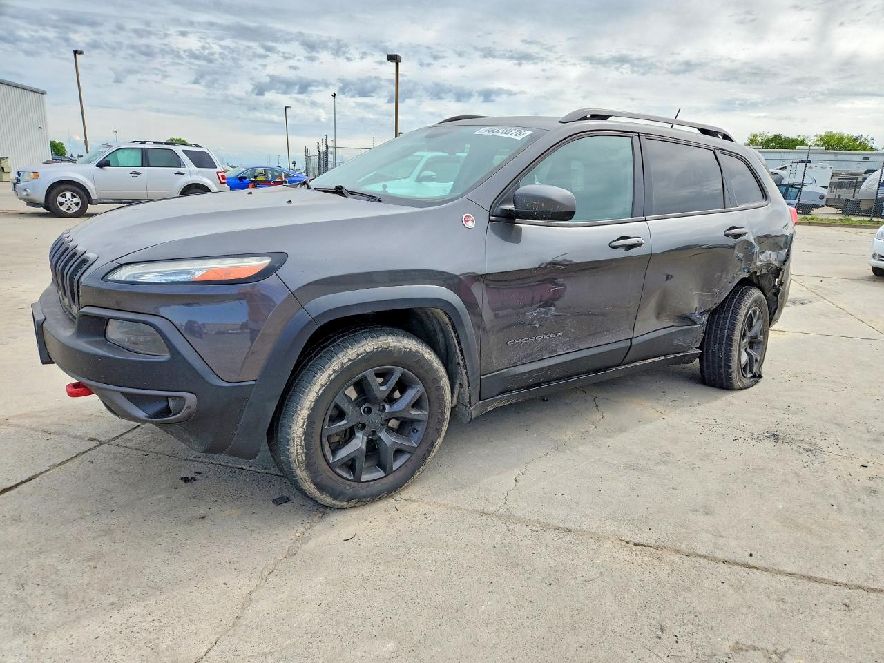 Salvage Jeep Cherokee Image