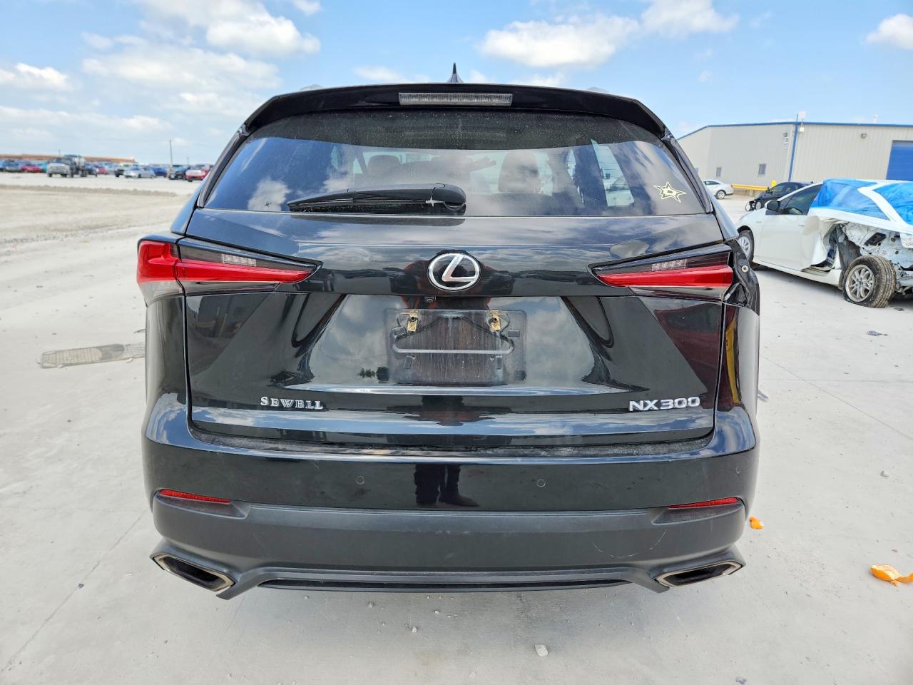 Lexus NX Base