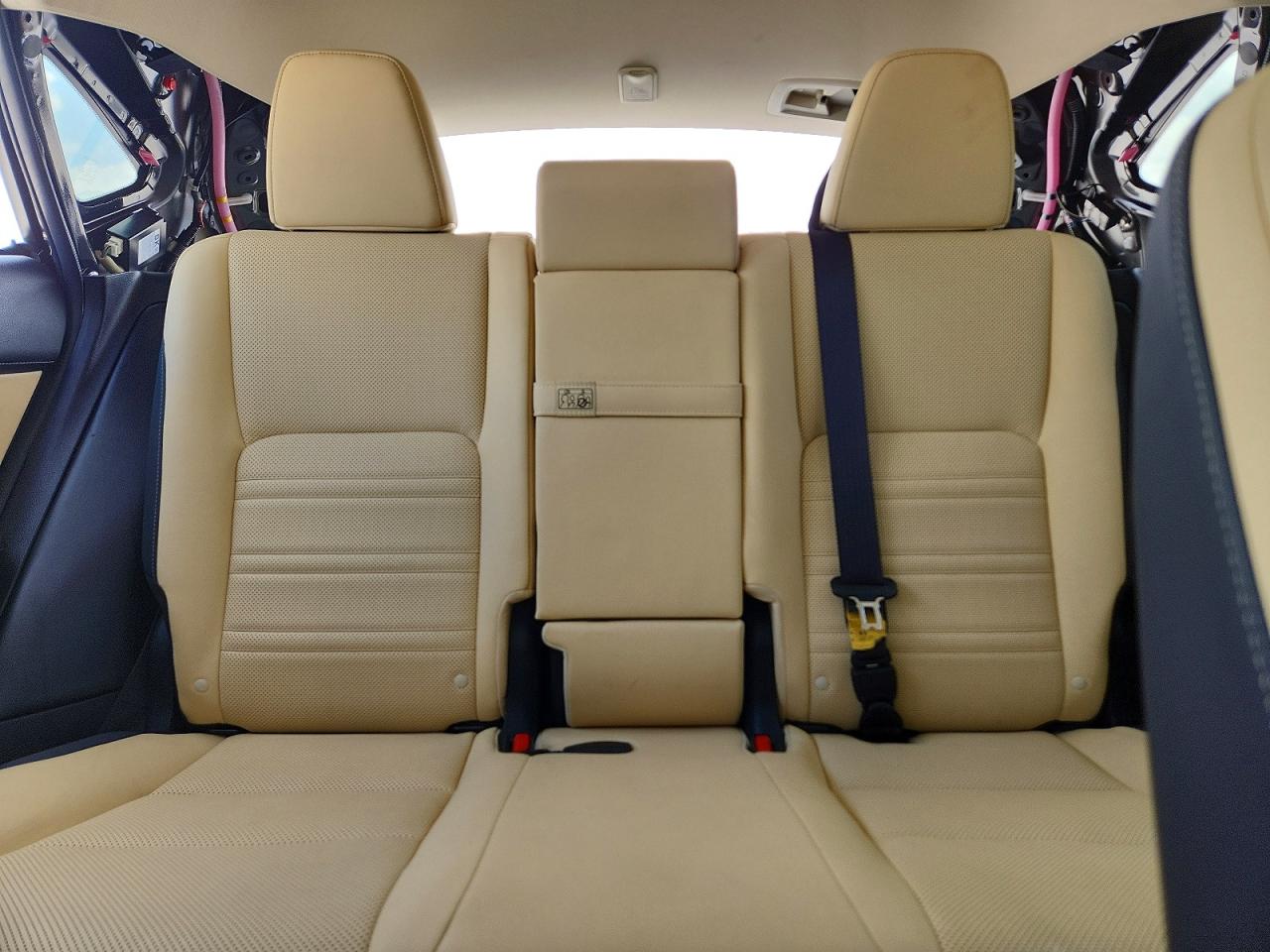 Lexus NX Base