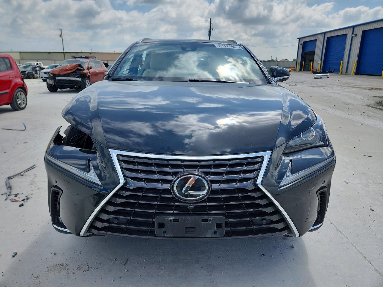 Lexus NX Base