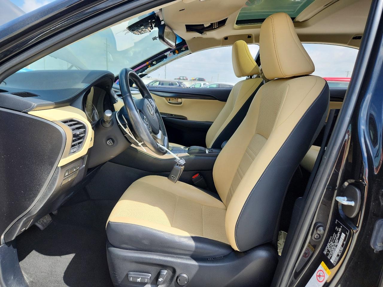 Lexus NX Base